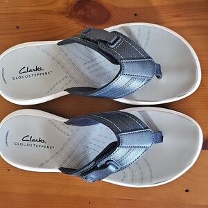 Cloudsteppers By Clarks Women's  Navy Blue Flip Flop Sandal Sz 7 NWOT